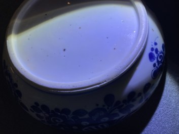 A Chinese blue and white box and cover, Kangxi